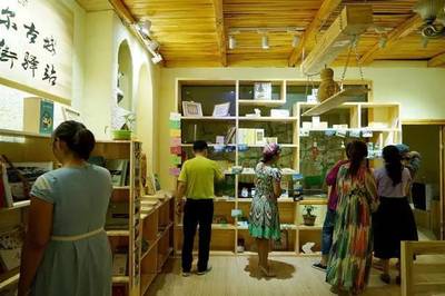 絲路新驛 探訪喀什異域風情主題郵局，解鎖郵政文化與展覽服務新體驗